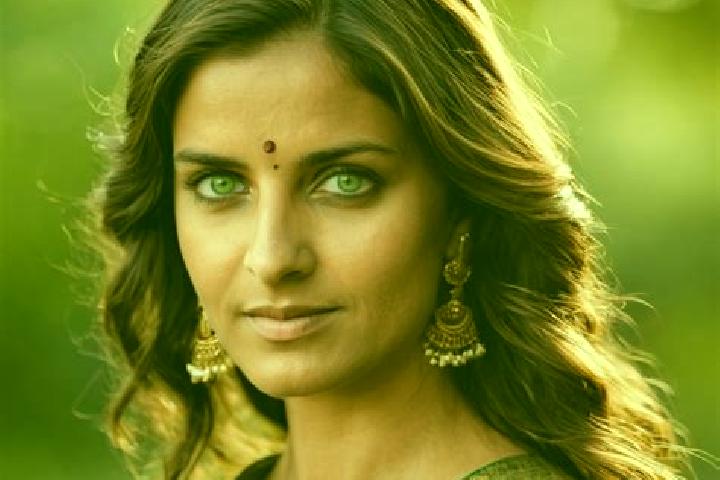 Victoria, 27, a chestnut green-eyed indian companion based in Pilchaca. Offering Deep French Kissing, BDSM, Party Girl. Available for incall and outcall, ove...