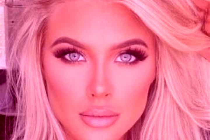 Victoria, 27, a platinum blonde amber-eyed latina companion based in Fortim. Offering Roleplay, Couples, Striptease, Massage, OWO. Available for incall and o...