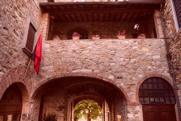 Victoria, 27 — Escort in Perano, Italy