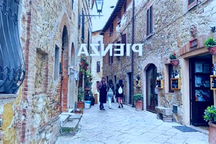 Victoria, 27 — Escort in Pianezza, Italy