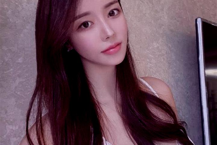 Victoria, 27 — Escort in Suqiaoxiang, China