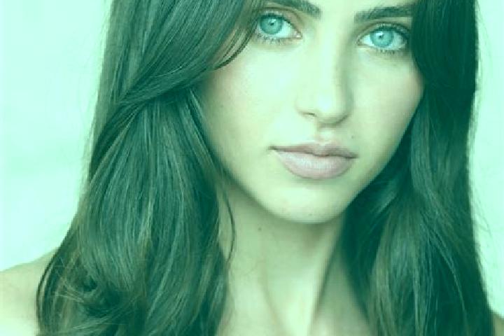 Victoria, 28, a auburn brown-eyed mixed companion based in Schopfloch. Offering Striptease, Travel Companion, Massage, Overnight. Available for incall and ou...