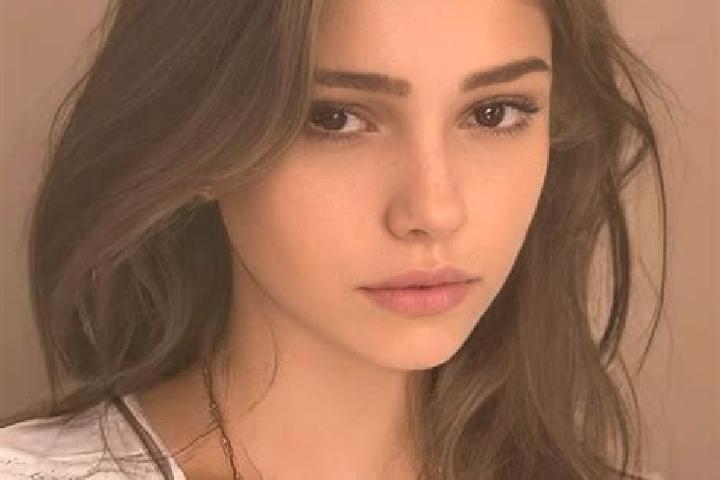 Victoria, 28, a chestnut dark-eyed slavic companion based in Roe Volciano. Offering Deep French Kissing, Couples, Prostate Massage. Available for incall and ...