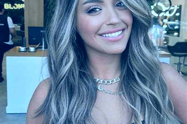 Victoria, 28, a dark blonde brown-eyed middle eastern companion based in Mozzate. Offering GFE, Massage, Overnight, Roleplay. Available for incall and outcal...