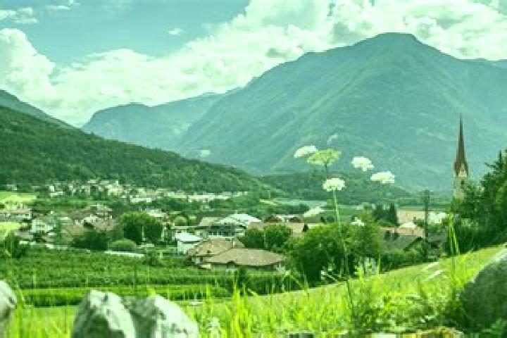 Victoria, 28 — Escort in Naz-Sciaves - Natz-Schabs, Italy