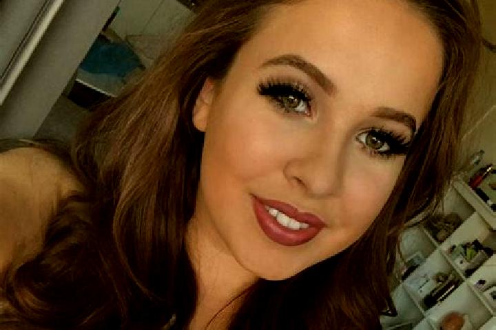 Victoria, 29, a brunette grey-eyed slavic companion based in Negredo. Offering Striptease, CIM, Dinner Date. Available for incall and outcall, overnight book...