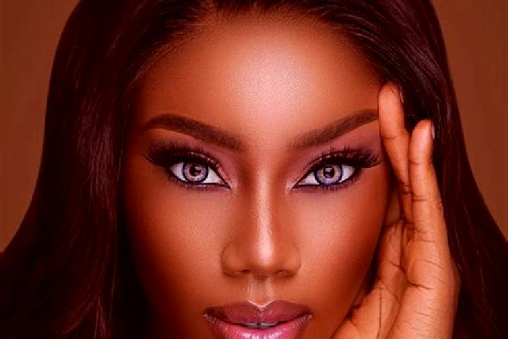 Victoria, 29, a chestnut blue-eyed ebony companion based in Dovhe-Kaluske. Offering Dinner Date, 69, Overnight, Fetish. Available for incall and outcall, day...