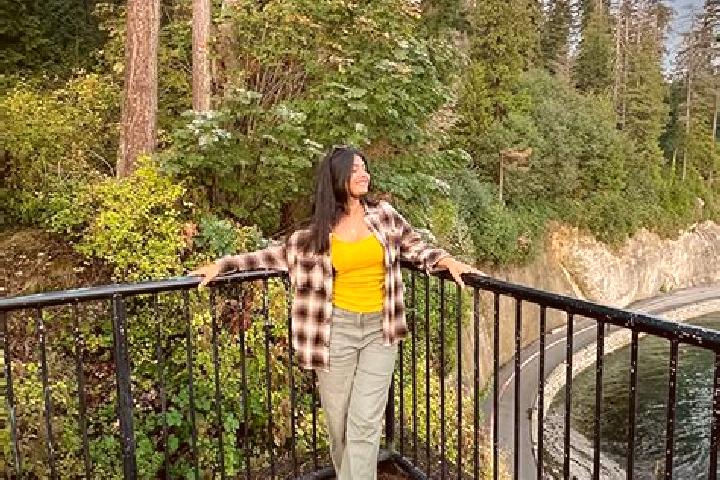 Victoria, 29 — Escort in Stanley Park, Canada