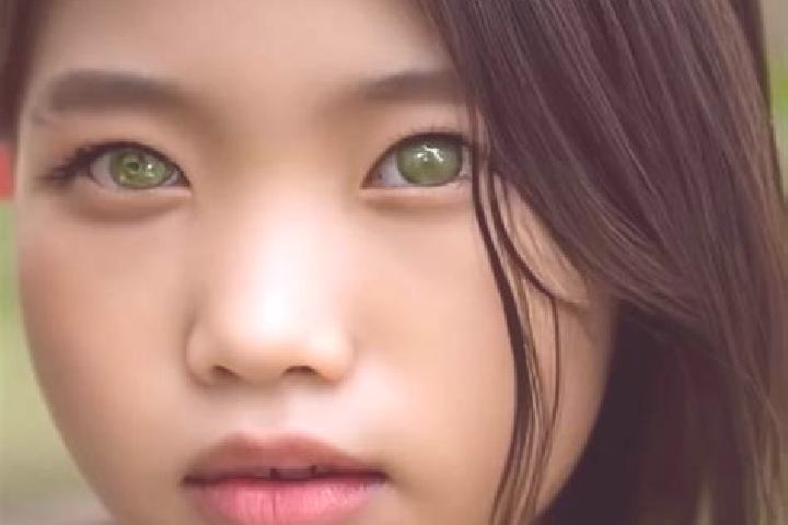 Victoria, 30, a brunette green-eyed asian companion based in Pico. Offering Domination, Overnight, Couples. Available for incall and outcall, day and evening...