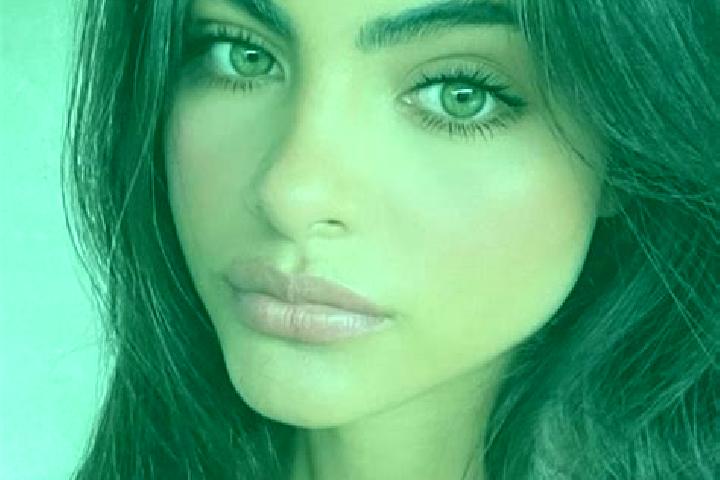 Victoria, 30, a red dark-eyed indian companion based in Nowgong. Offering Striptease, Roleplay, Girlfriend Experience. Available for incall and outcall, over...