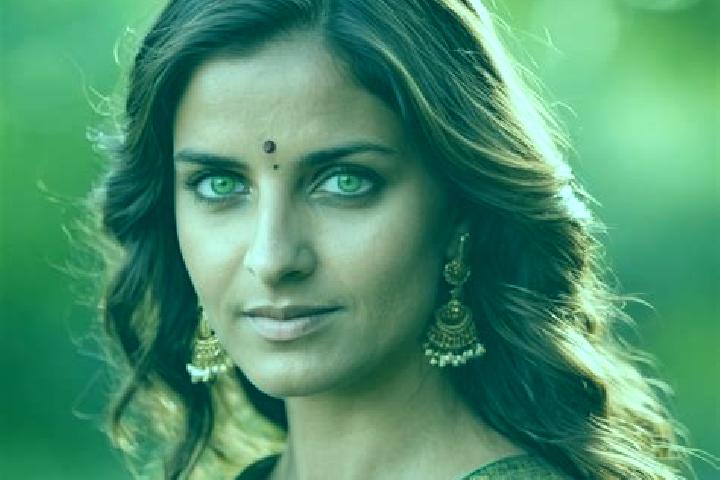 Victoria, 30, a red green-eyed indian companion based in Westsyde. Offering Striptease, Erotic Massage, BDSM, CIM. Available for incall and outcall, overnigh...