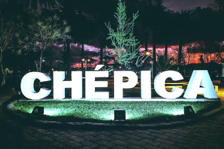 Victoria, 30 — Escort in Chepica, Chile