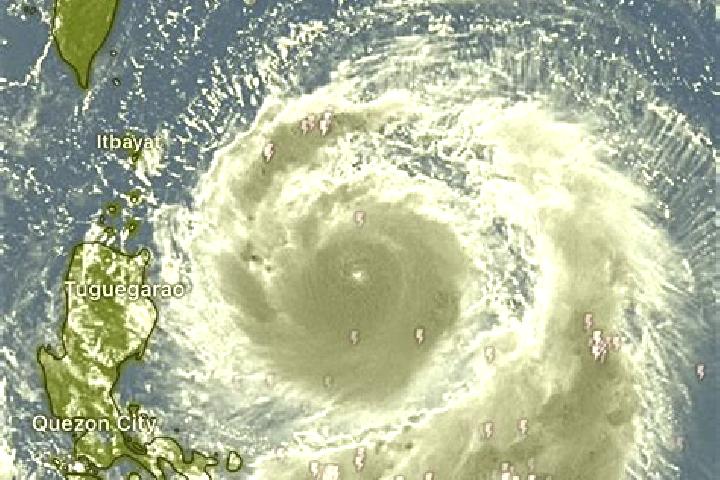 Victoria, 30 — Escort in Haiyan, China