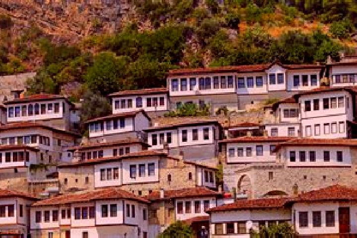 Victoria, 30 — Escort in Konizbalte, Albania