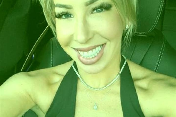 Victoria, 30 — Escort in Latham, Australia