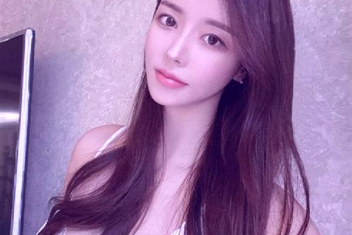 Victoria, 30 — Escort in Yulindian, China