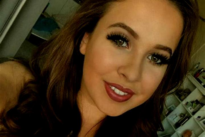 Victoria, 31, a auburn amber-eyed caucasian companion based in Breusivka. Offering A-Level, Roleplay, GFE, Dinner Date, Deep French Kissing. Available for in...