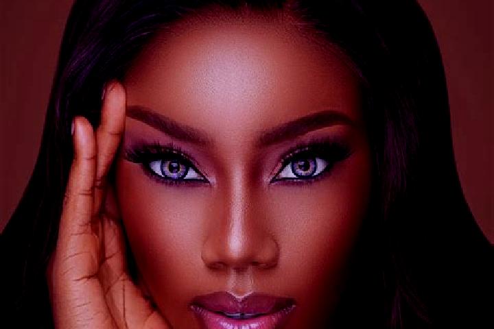 Victoria, 31, a chestnut blue-eyed ebony companion based in Farynky. Offering A-Level, BDSM, 69. Available for incall and outcall, overnight bookings available.