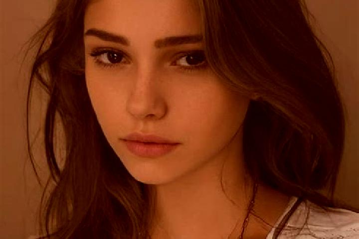 Victoria, 31, a chestnut brown-eyed slavic companion based in Salamina. Offering Overnight, BDSM, Girlfriend Experience, Duos. Available for incall and outca...