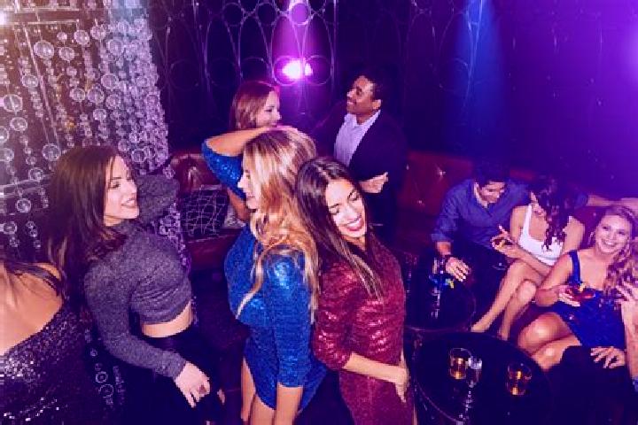 Victoria, 31, a red grey-eyed european companion based in Le Marin. Offering Striptease, Party Girl, CIM, Overnight. Available for incall and outcall, day an...