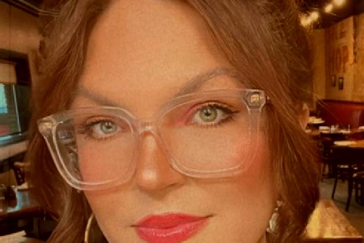 Victoria, 31 — Escort in Blissfield, United States