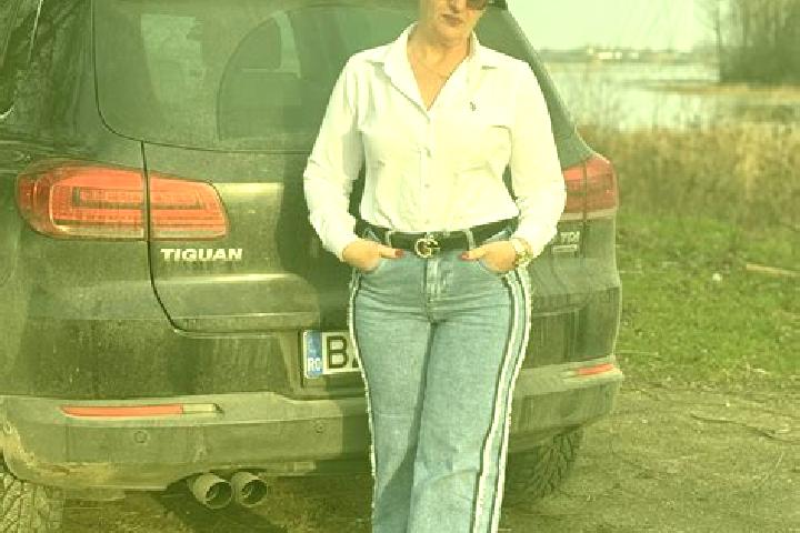 Victoria, 31 — Escort in Vintila Voda, Romania