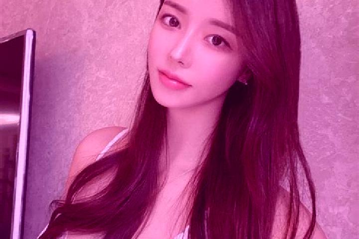 Victoria, 32 — Escort in Xiantan, China