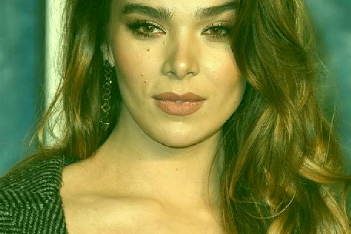 Victoria, 33, a brunette amber-eyed caucasian companion based in Ampliacion la Hincada. Offering Girlfriend Experience, Erotic Massage, BDSM, Overnight, Coup...