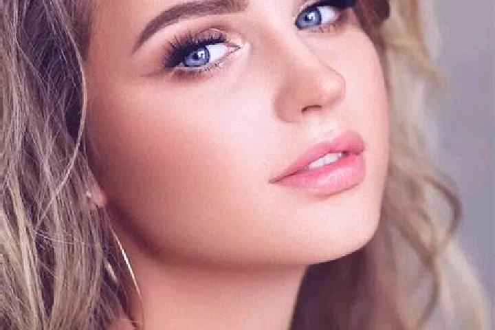 Victoria, 33, a dark blonde blue-eyed caucasian companion based in Subagan. Offering Fetish, 69. Available for incall and outcall, overnight bookings available.