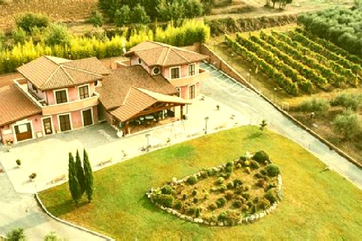 Victoria, 33 — Escort in Oltre Il Colle, Italy