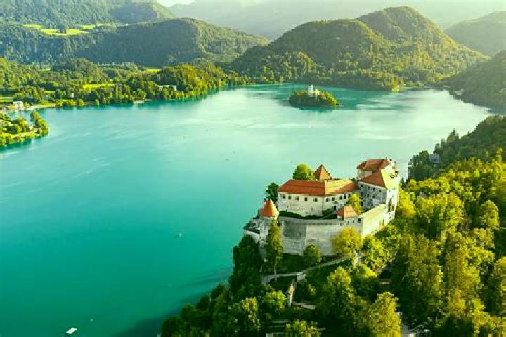 Victoria, 33 — Escort in Solcava, Slovenia