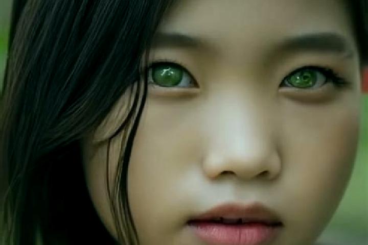 Victoria, 34, a black green-eyed asian companion based in Kaiwen. Offering Duos, Travel Companion, Tantra, Dinner Date. Available for incall and outcall, day...