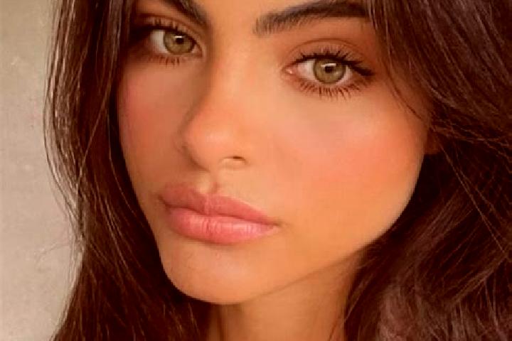 Victoria, 34, a brunette dark-eyed middle eastern companion based in Changjiangbu. Offering A-Level, Deep French Kissing, OWO, Domination. Available for inca...