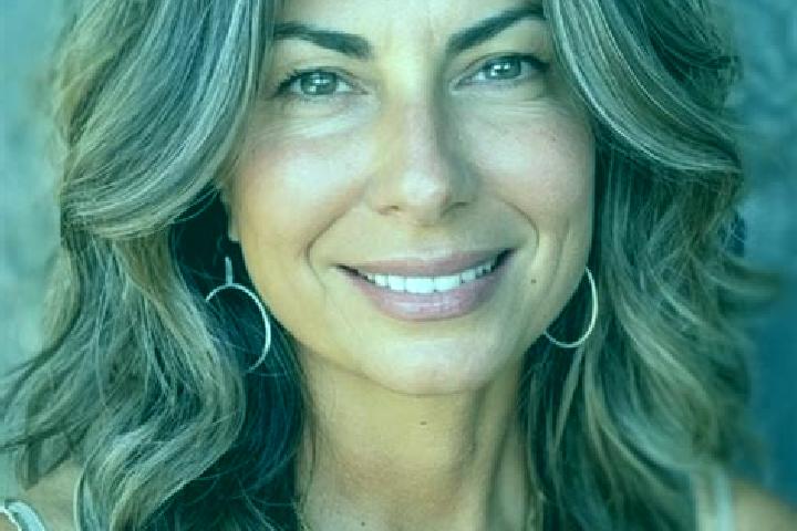 Victoria, 34, a brunette grey-eyed indian companion based in Onoun. Offering Travel Companion, Couples, Prostate Massage, OWO. Available for incall and outca...