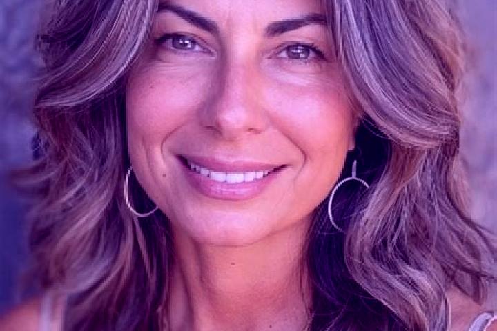 Victoria, 34, a brunette grey-eyed middle eastern companion based in Los Cides. Offering Prostate Massage, 69. Available for incall and outcall, overnight bo...