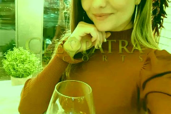 Victoria, 34, a red amber-eyed middle eastern companion based in Monforte. Offering Striptease, OWO, Dinner Date, Overnight. Available for incall and outcall...