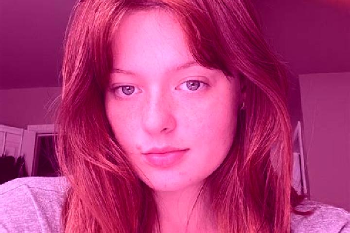Victoria, 34, a red green-eyed caucasian companion based in Dohren. Offering Girlfriend Experience, CIM, BDSM. Available for incall and outcall, overnight bo...