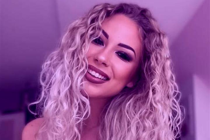 Victoria, 34 — Escort in Lany, Czech Republic