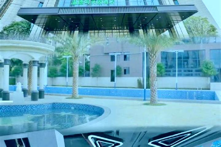 Victoria, 34 — Escort in Shenzhong, China