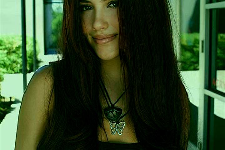 Victoria, 35, a auburn dark-eyed european companion based in Heteren. Offering Girlfriend Experience, Party Girl, GFE. Available for incall and outcall, day ...