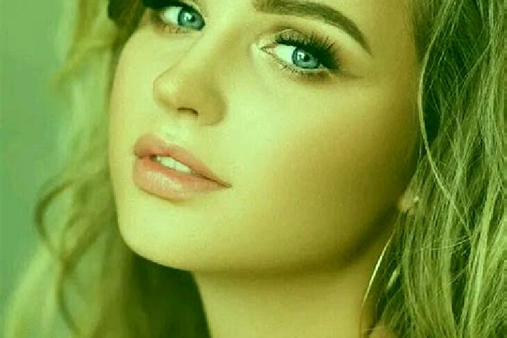 Victoria, 35, a dark blonde blue-eyed slavic companion based in Dobova. Offering Travel Companion, Overnight, GFE, Dinner Date. Available for incall and outc...