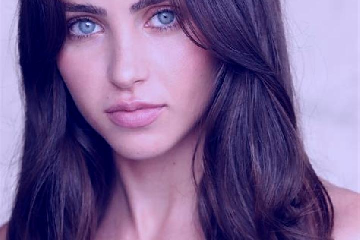 Victoria, 35, a red brown-eyed caucasian companion based in Villa Kintiarina. Offering 69, Striptease, Duos, Massage. Available for incall and outcall, overn...