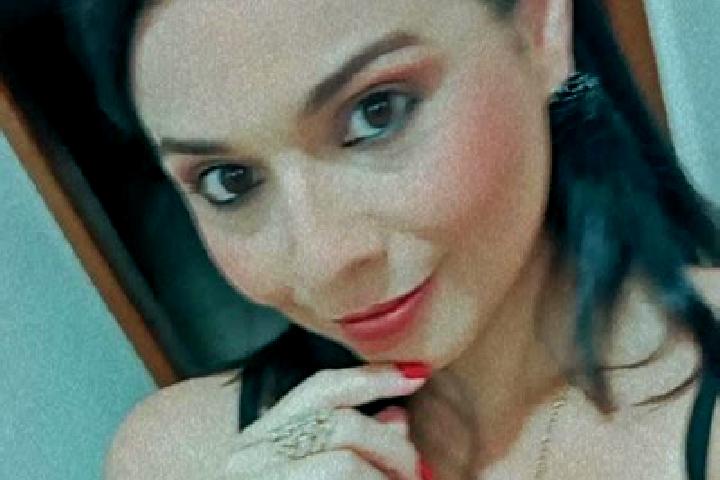 Victoria, 35 — Escort in Araguari, Brazil