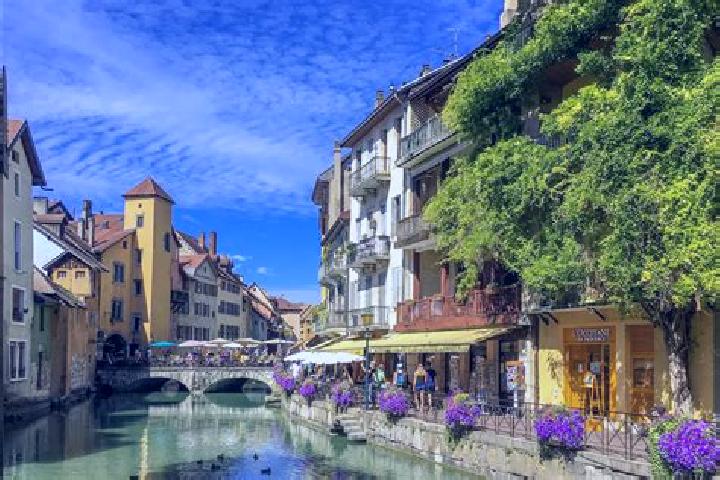 Victoria, 35 — Escort in Pragoulin, France