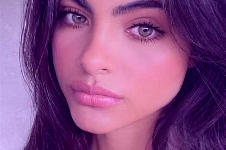 Victoria, 36, a dark blonde hazel-eyed caribbean companion based in Nunderi. Offering GFE, Party Girl, Tantra. Available for incall and outcall, overnight bo...