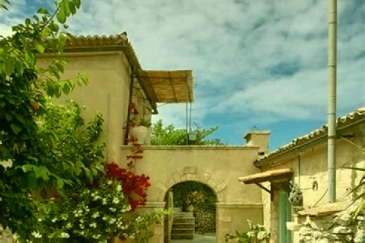 Victoria, 36 — Escort in Askos, Greece
