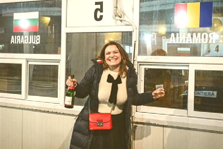 Victoria, 36 — Escort in Balintesti, Romania