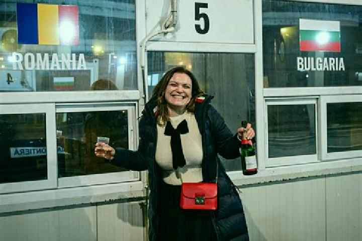 Victoria, 36 — Escort in Stei, Romania