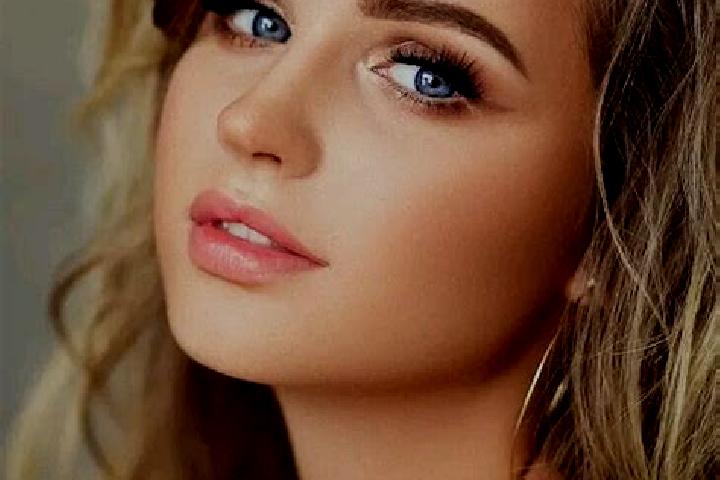 Victoria, 37, a dark blonde blue-eyed european companion based in Duerrroehrsdorf. Offering Striptease, Dinner Date, Girlfriend Experience. Available for inc...