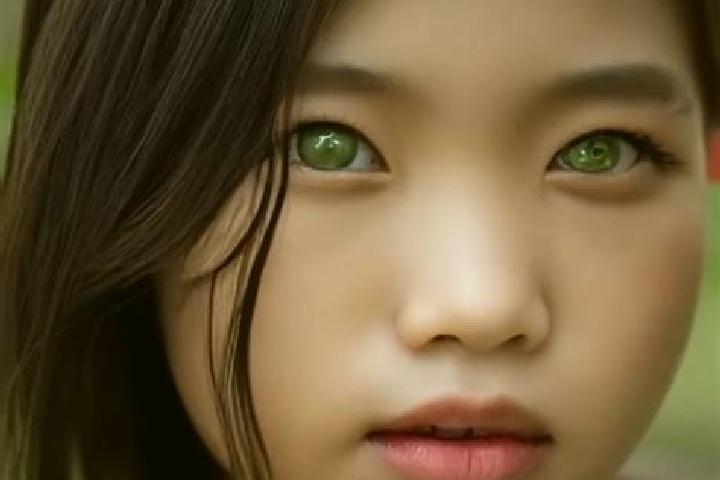 Victoria, 37, a red green-eyed asian companion based in Lake Mills. Offering Dinner Date, GFE, Striptease. Available for incall and outcall, overnight bookin...